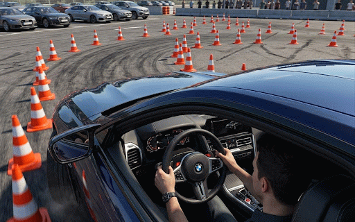 Play Pro Car Parking 3D :: Experience the thrill of precision driving! Navigate tight spaces, avoid tough obstacles, and master the art of parking.